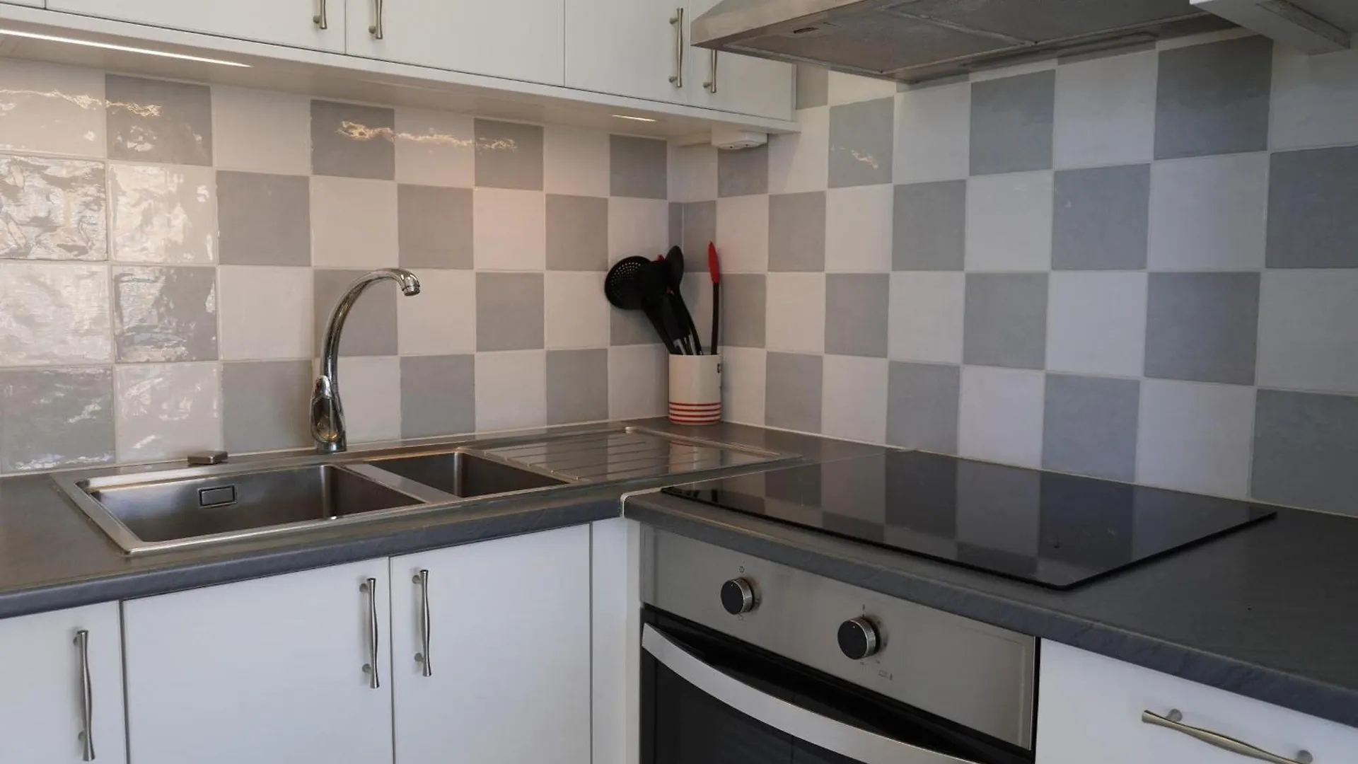 Manureva C - L'Estartit, Els Griells - Es-323-83 Apartment